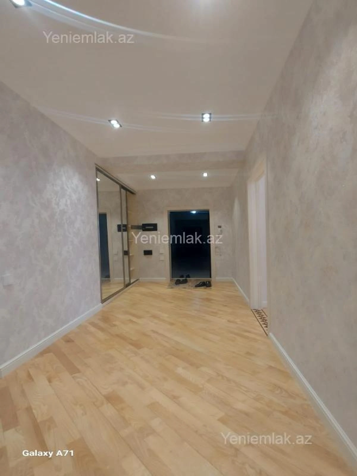 Satılır 3 otaqlı yeni tikili 92 m²