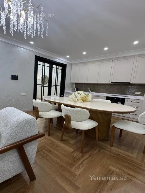 Satılır 2 otaqlı yeni tikili 109 m²