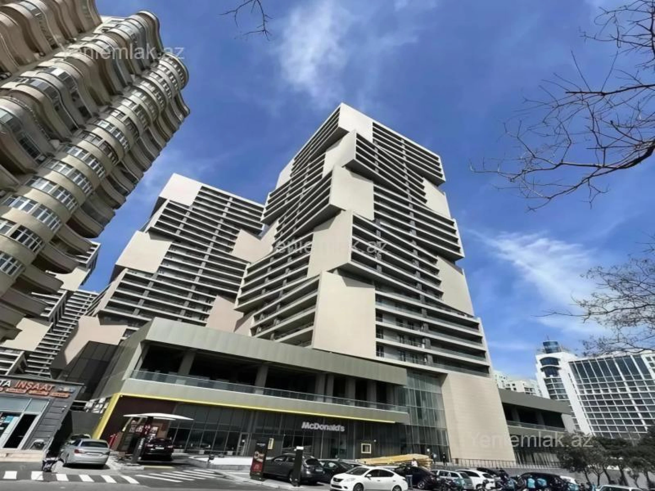 Satılır 2 otaqlı yeni tikili 109 m²