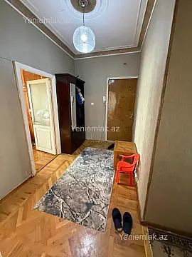Satılır 5 otaqlı köhnə tikili 120 m²