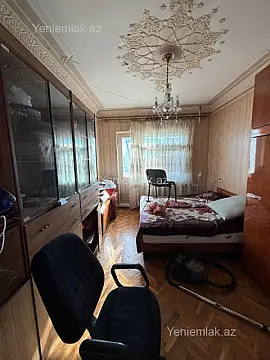 Satılır 5 otaqlı köhnə tikili 120 m²