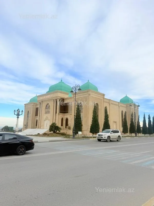 Satılır 3 otaqlı yeni tikili 145 m²