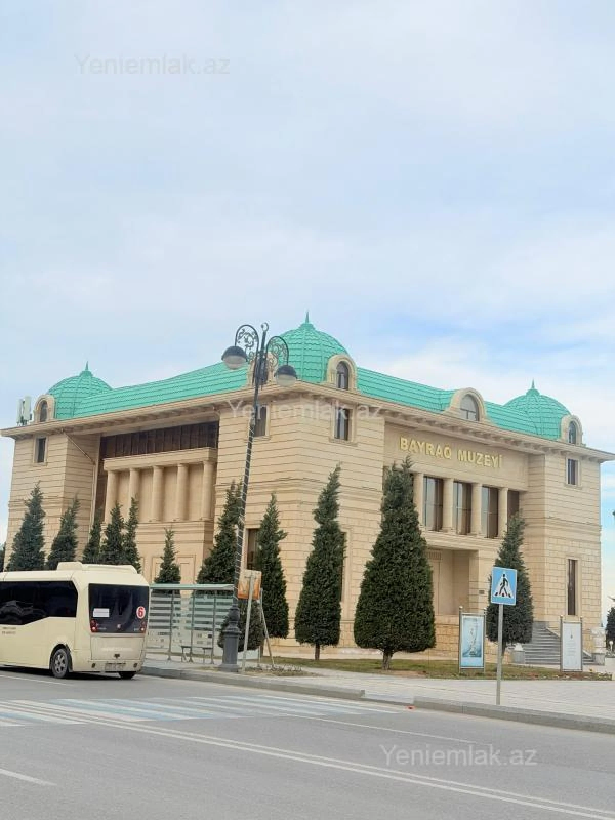 Satılır 3 otaqlı yeni tikili 145 m²