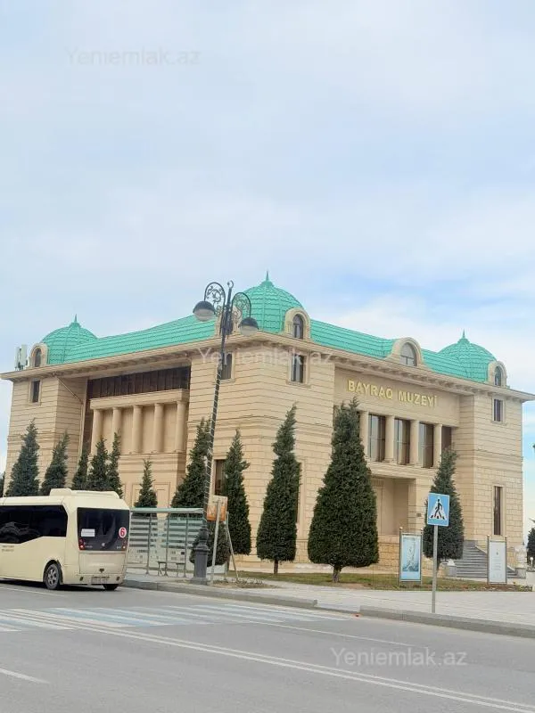 Satılır 3 otaqlı yeni tikili 145 m²