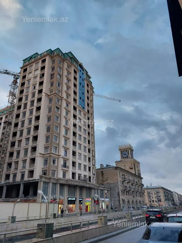 Satılır 2 otaqlı yeni tikili 90 m²