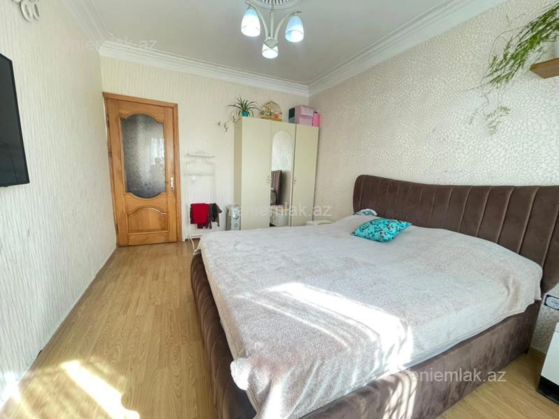 Satılır 3 otaqlı köhnə tikili 80 m²