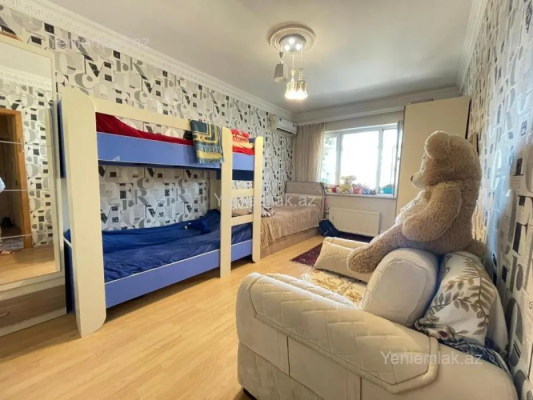 Satılır 3 otaqlı köhnə tikili 80 m²