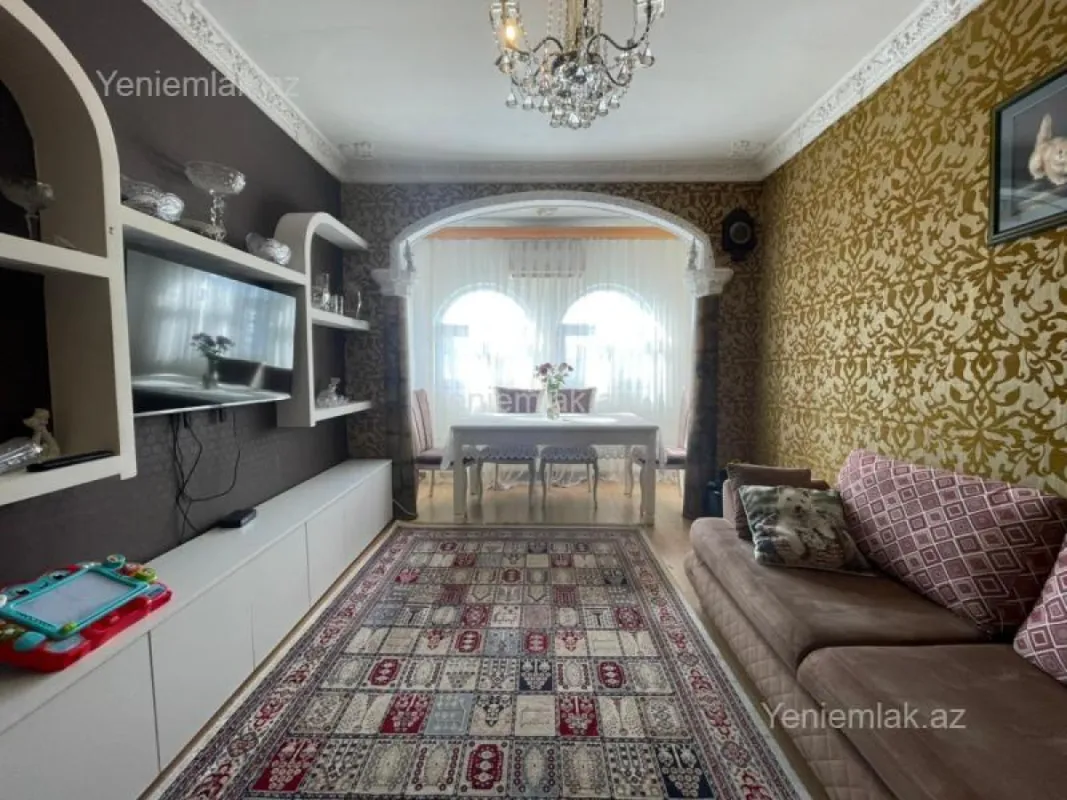 Satılır 3 otaqlı köhnə tikili 80 m²