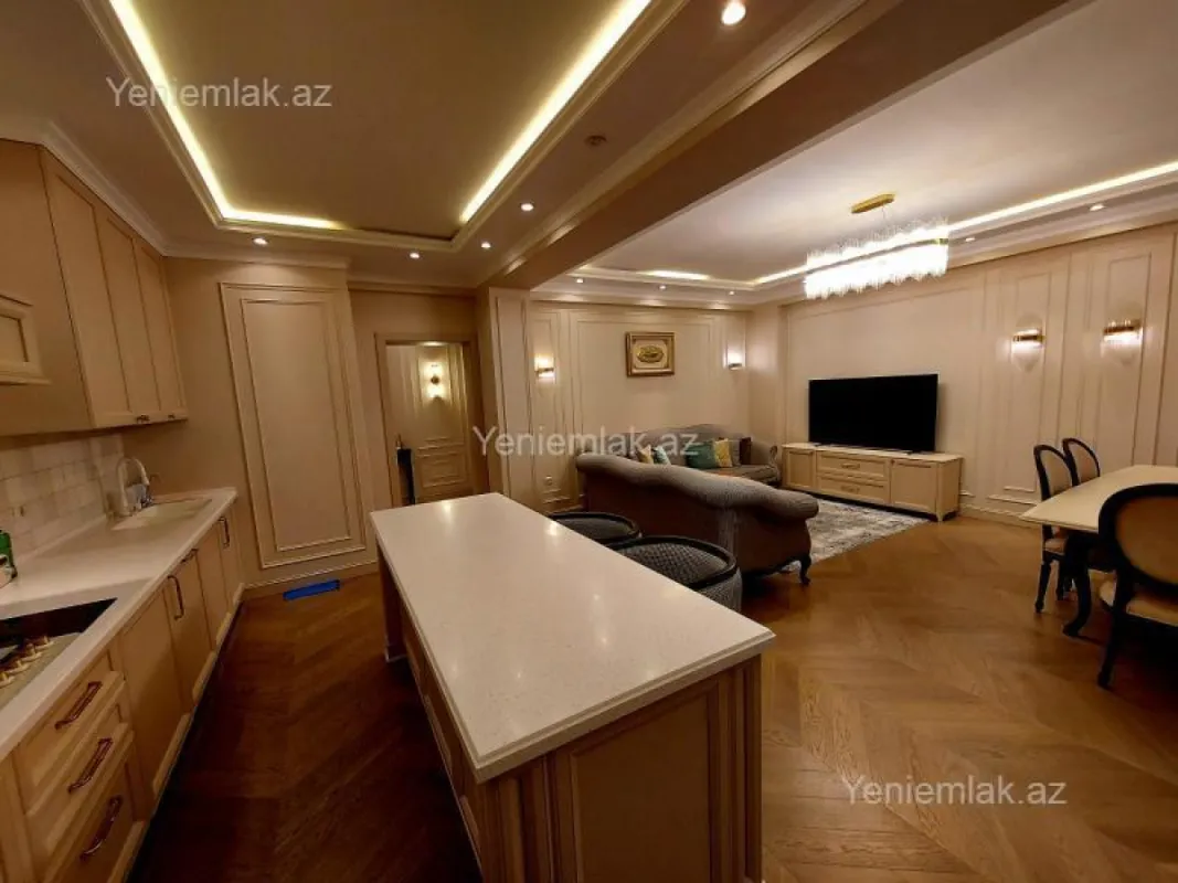 Satılır 4 otaqlı yeni tikili 162 m²