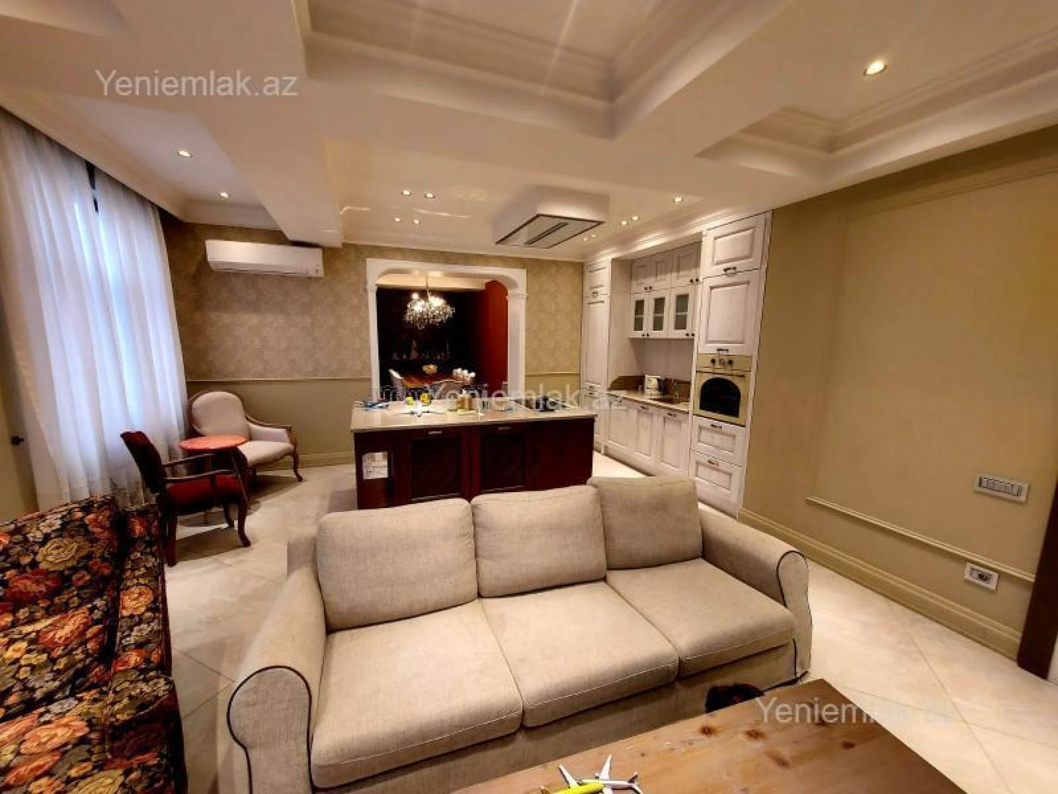 Satılır 4 otaqlı yeni tikili 162 m²