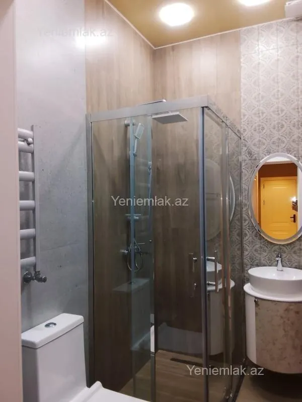 Satılır 2 otaqlı köhnə tikili 65 m²