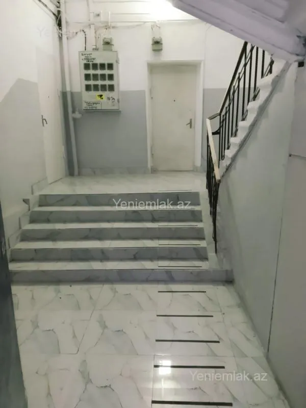 Satılır 2 otaqlı köhnə tikili 65 m²