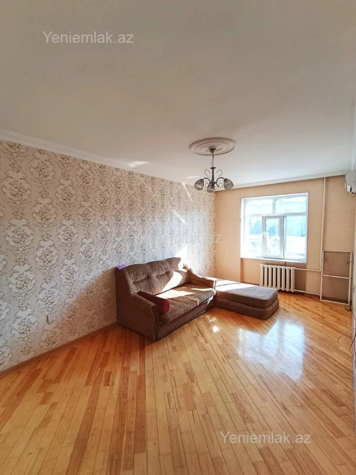 Satılır 2 otaqlı köhnə tikili 60 m²