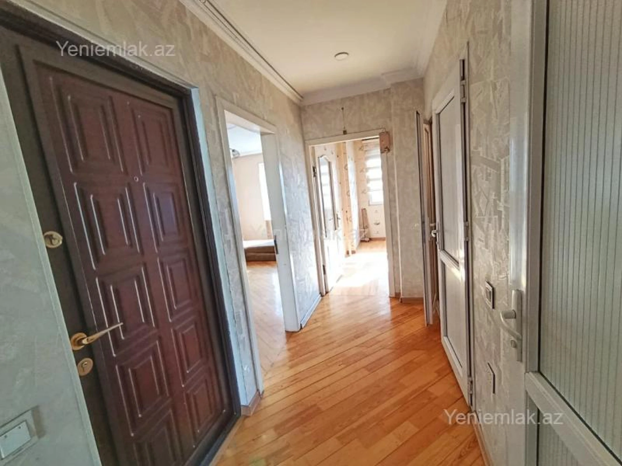 Satılır 2 otaqlı köhnə tikili 60 m²