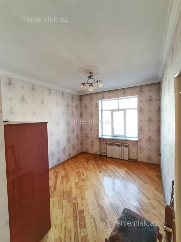 Satılır 2 otaqlı köhnə tikili 60 m²