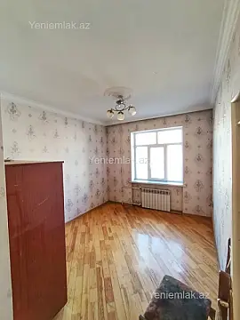 Satılır 2 otaqlı köhnə tikili 60 m²