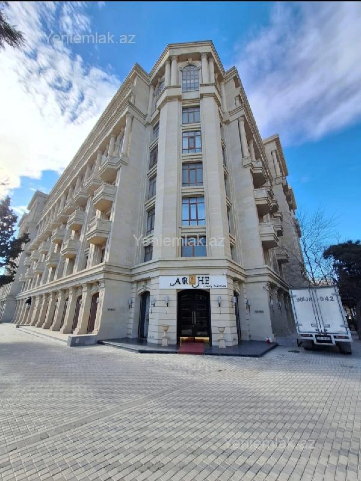 Satılır 4 otaqlı yeni tikili 205 m²