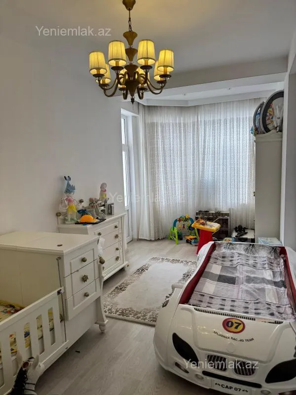 Satılır 3 otaqlı yeni tikili 120 m²
