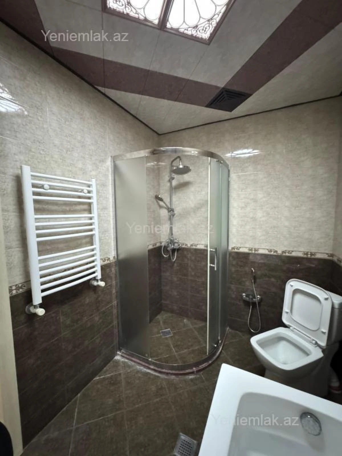 Satılır 3 otaqlı yeni tikili 120 m²