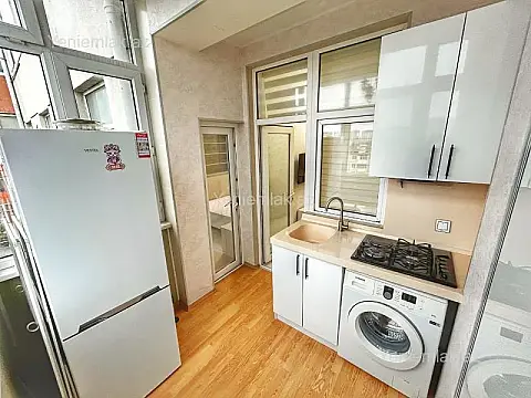Satılır 2 otaqlı yeni tikili 50 m²