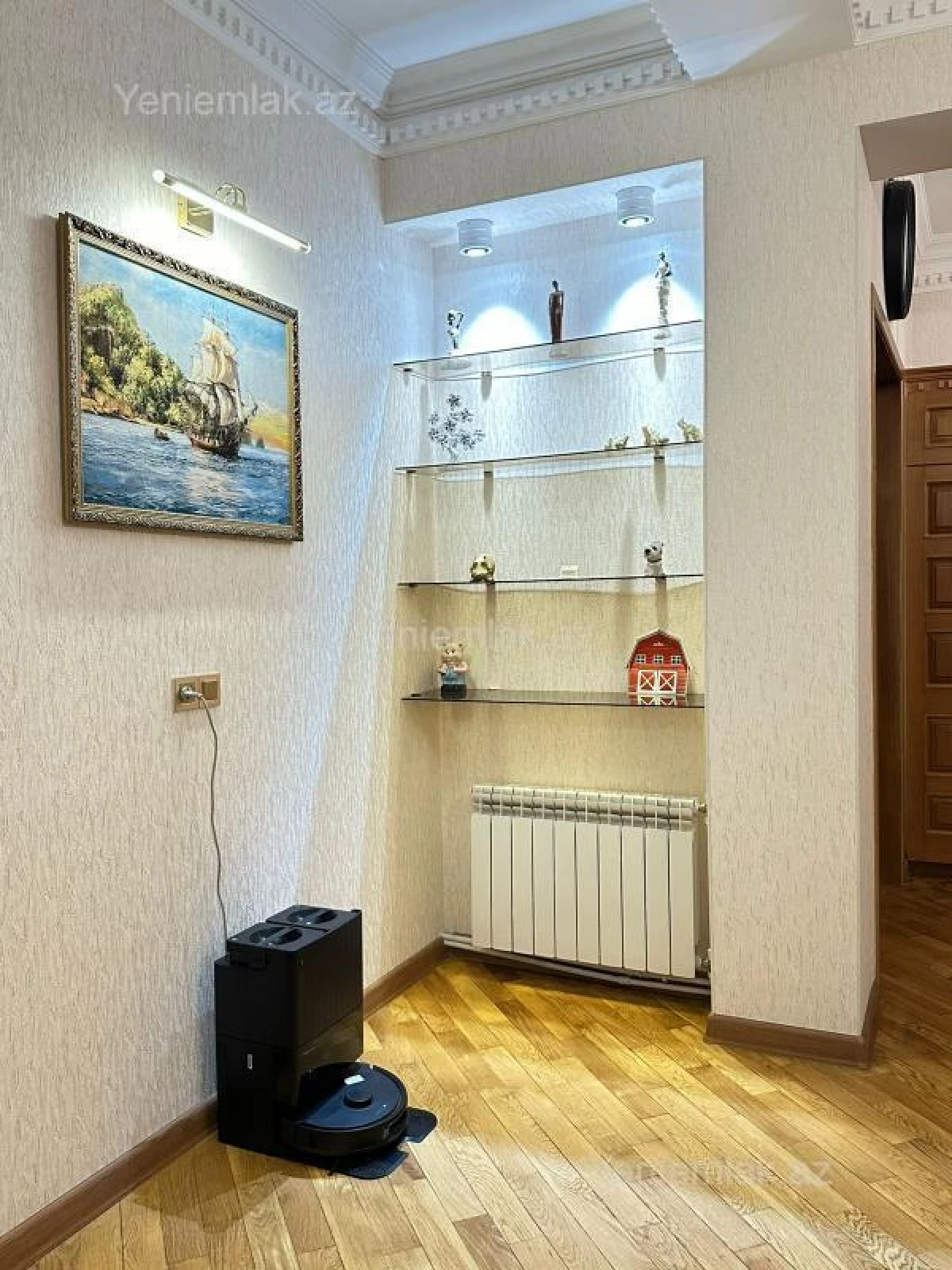 Satılır 4 otaqlı yeni tikili 175 m²