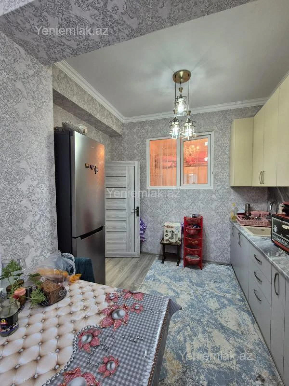 Satılır 2 otaqlı köhnə tikili 60 m²