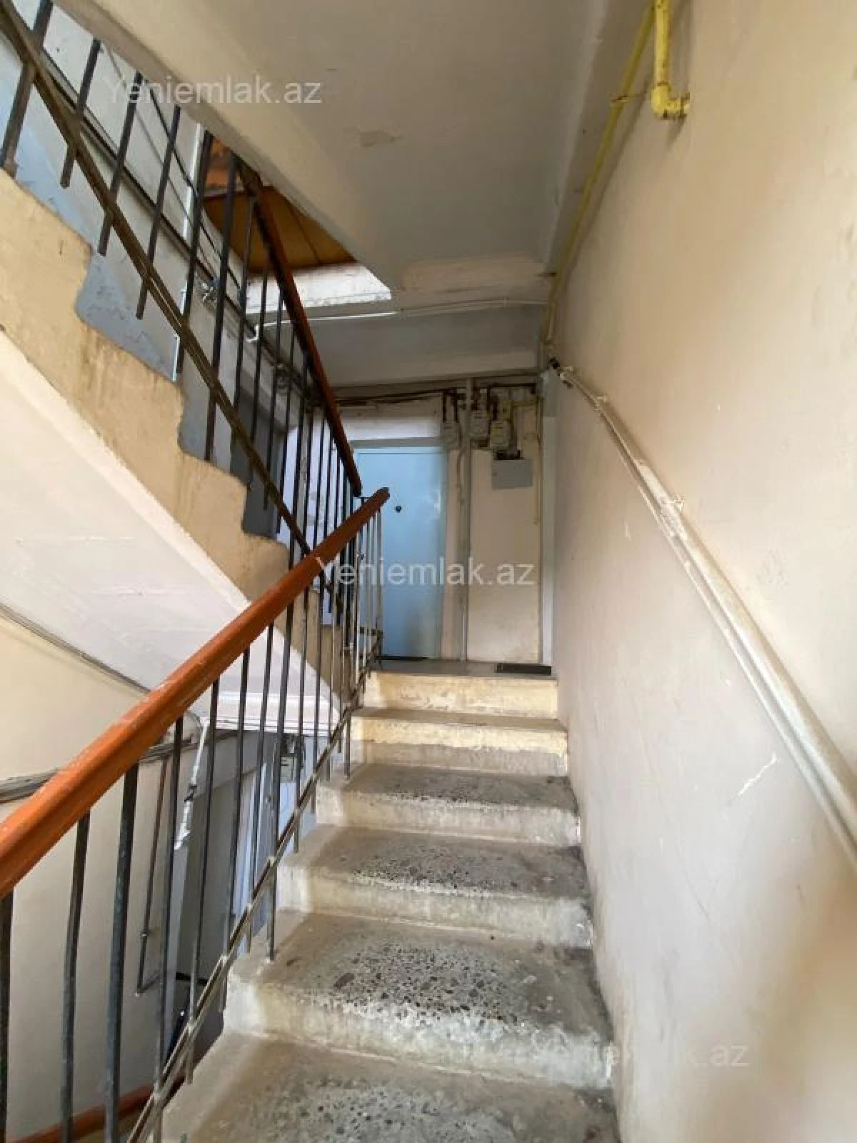 Satılır 2 otaqlı köhnə tikili 50 m²