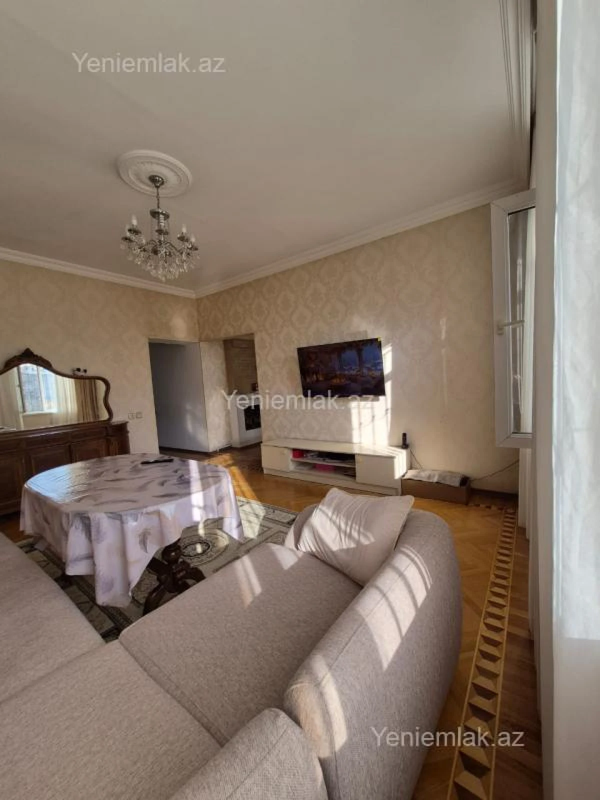 Satılır 3 otaqlı köhnə tikili 100 m²