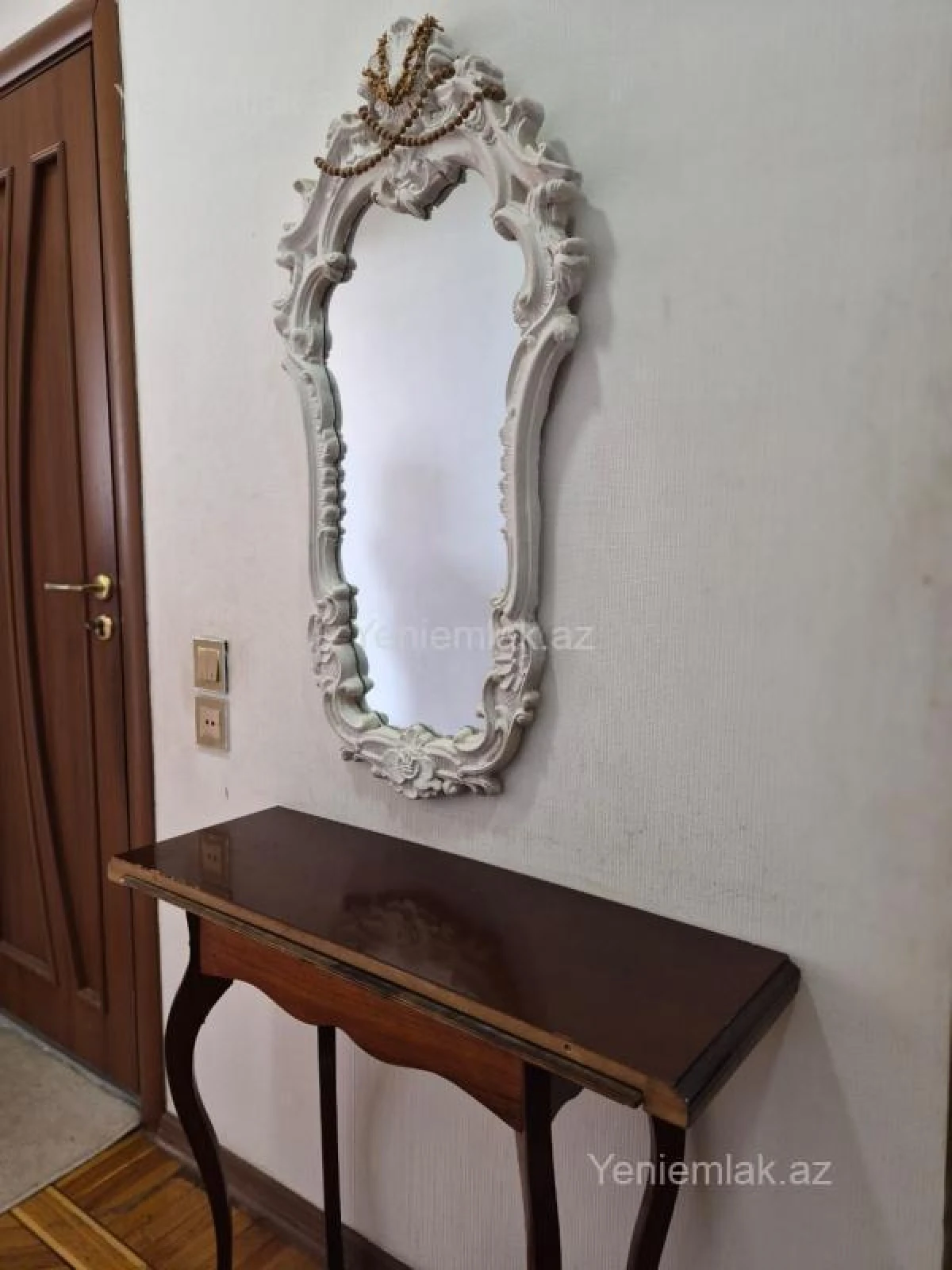 Satılır 3 otaqlı köhnə tikili 100 m²