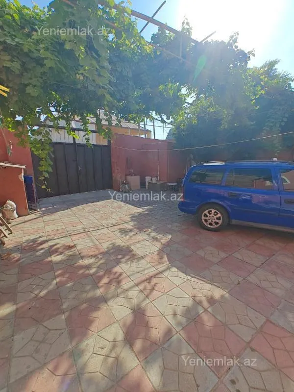 Satılır 5 otaqlı həyət evi 140 m²