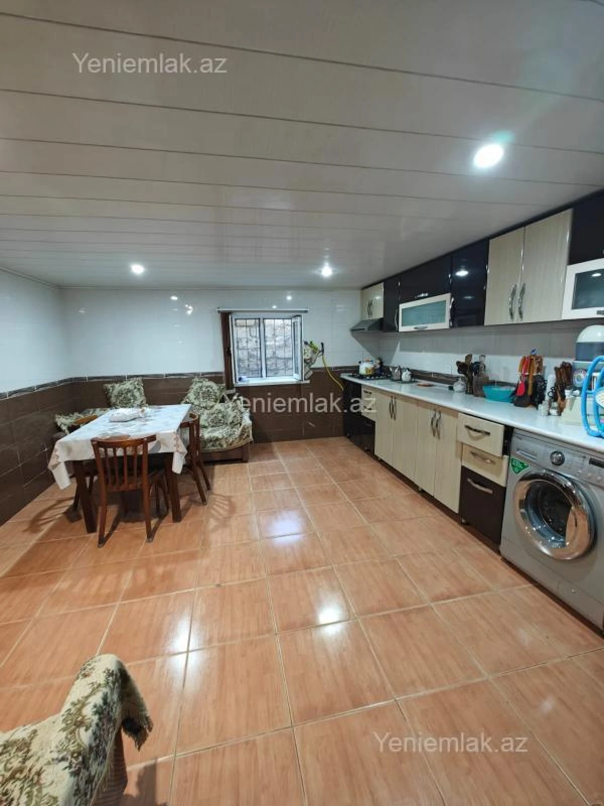 Satılır 5 otaqlı həyət evi 140 m²