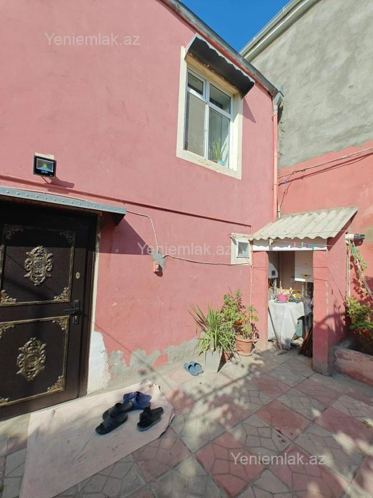 Satılır 5 otaqlı həyət evi 140 m²
