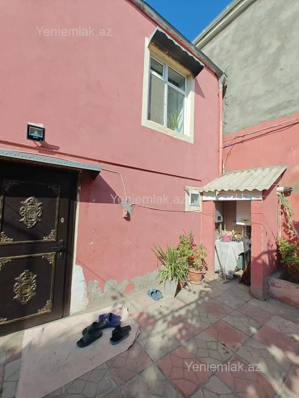 Satılır 5 otaqlı həyət evi 140 m²