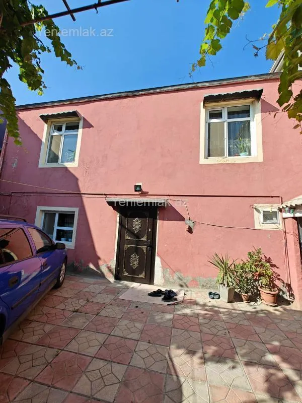 Satılır 5 otaqlı həyət evi 140 m²