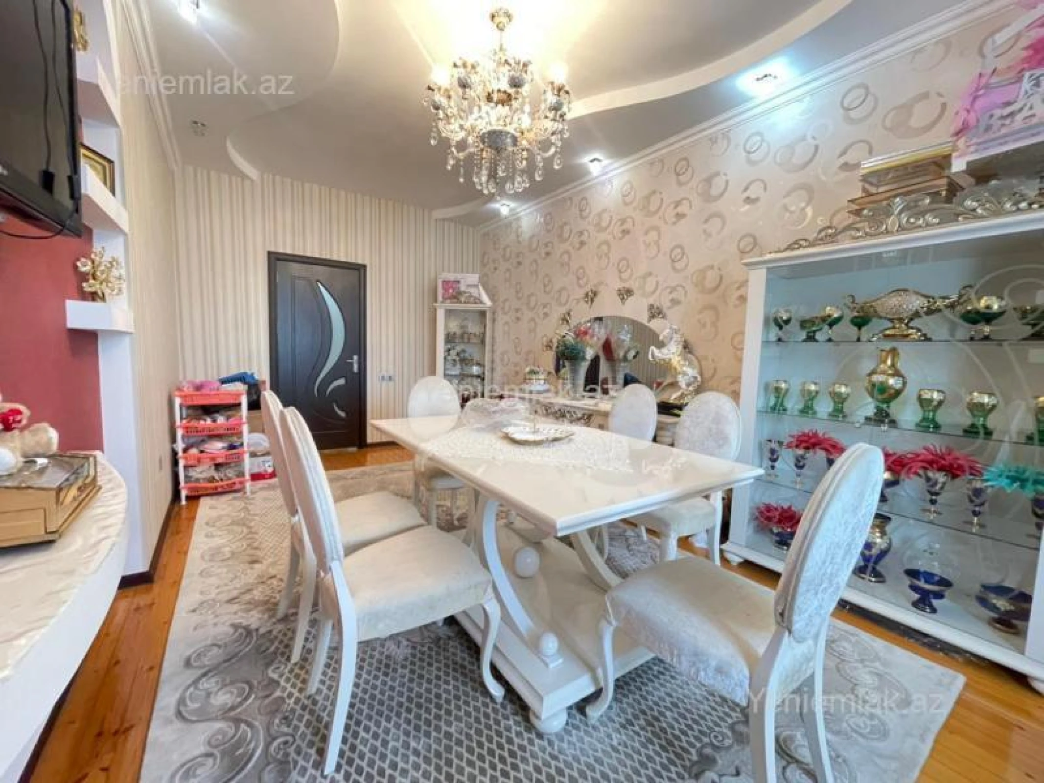 Satılır 3 otaqlı yeni tikili 105 m²