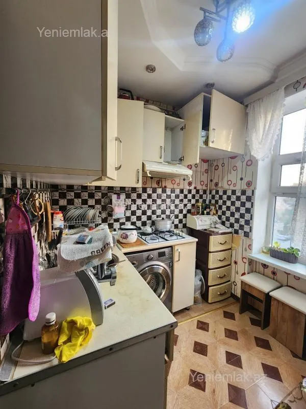 Satılır 2 otaqlı köhnə tikili 48 m²