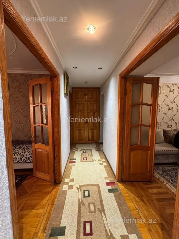 Satılır 4 otaqlı köhnə tikili 100 m²