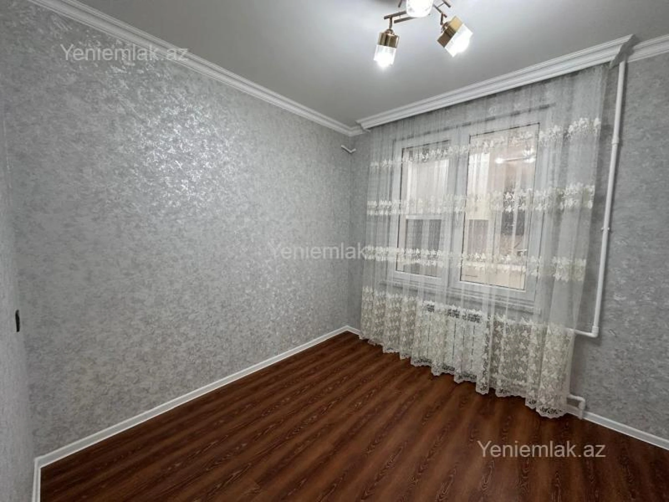 Satılır 2 otaqlı köhnə tikili 50 m²