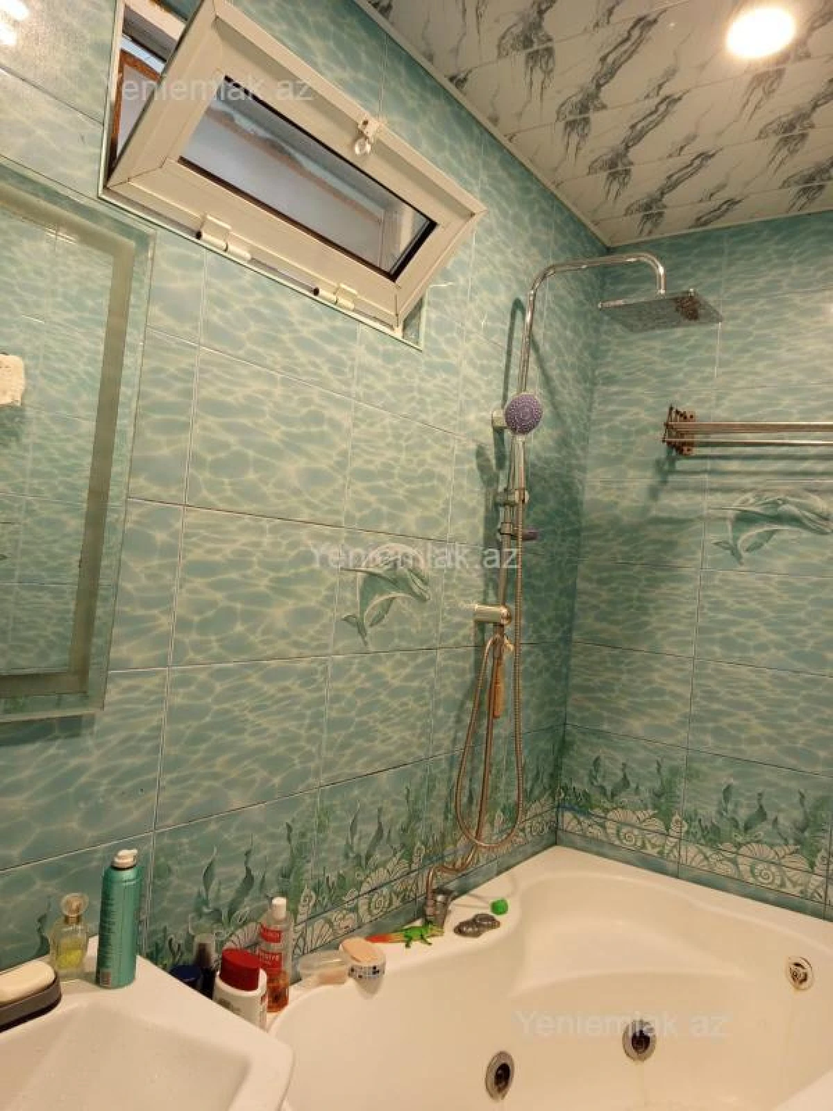 Satılır 3 otaqlı köhnə tikili 110 m²