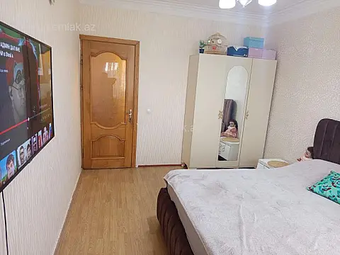 Satılır 3 otaqlı köhnə tikili 110 m²