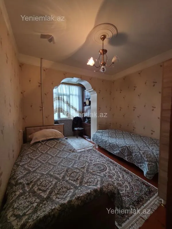 Satılır 6 otaqlı köhnə tikili 123 m²