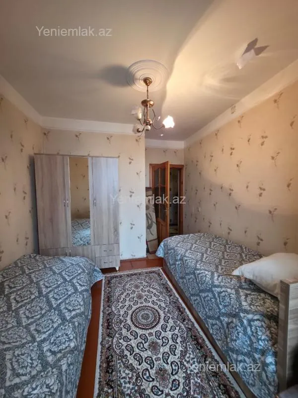 Satılır 6 otaqlı köhnə tikili 123 m²