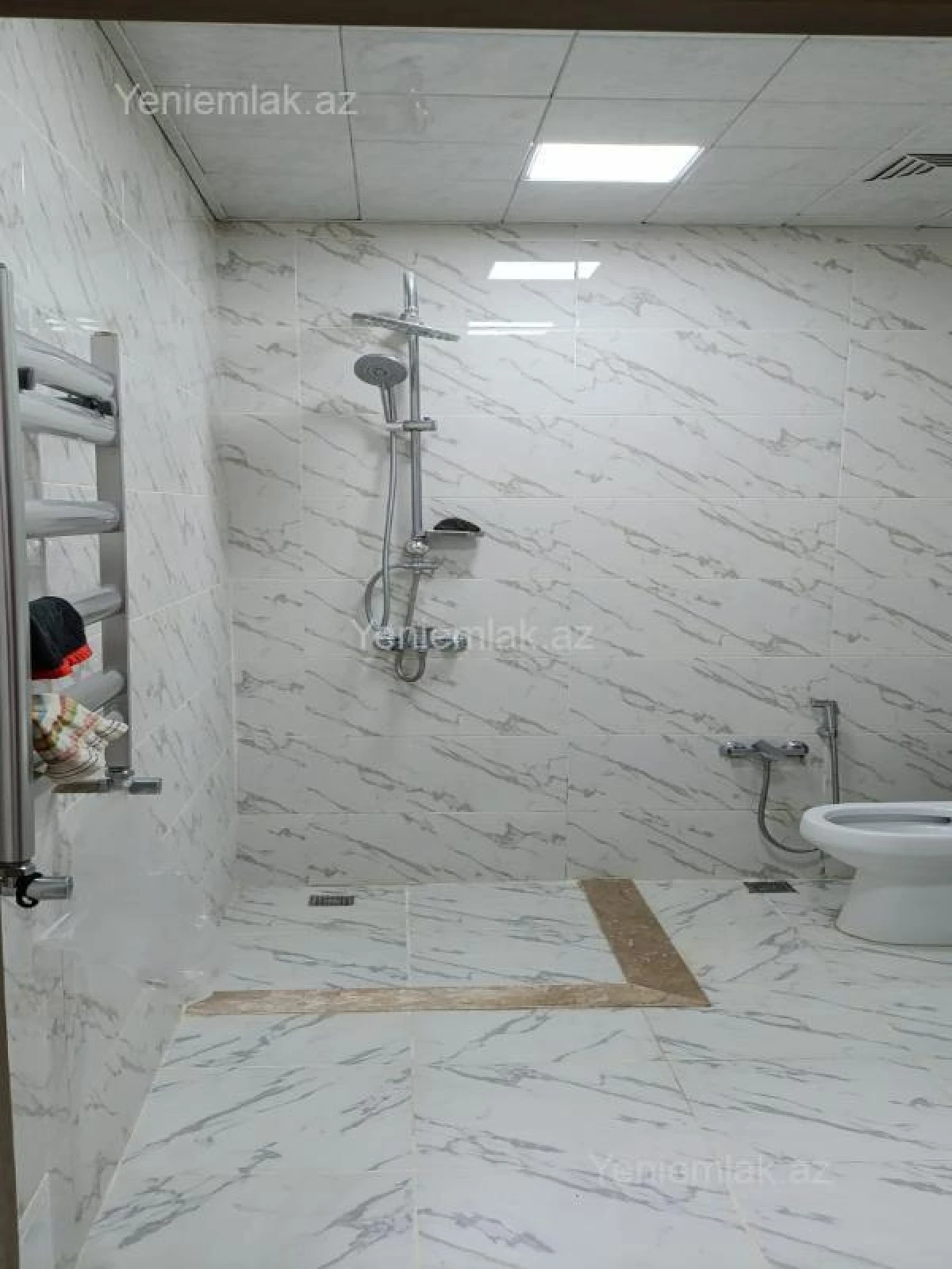 Satılır 3 otaqlı yeni tikili 80 m²