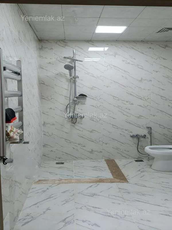 Satılır 3 otaqlı yeni tikili 80 m²