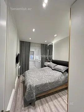 Satılır 4 otaqlı köhnə tikili 120 m²