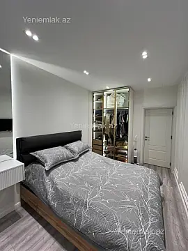 Satılır 4 otaqlı köhnə tikili 120 m²