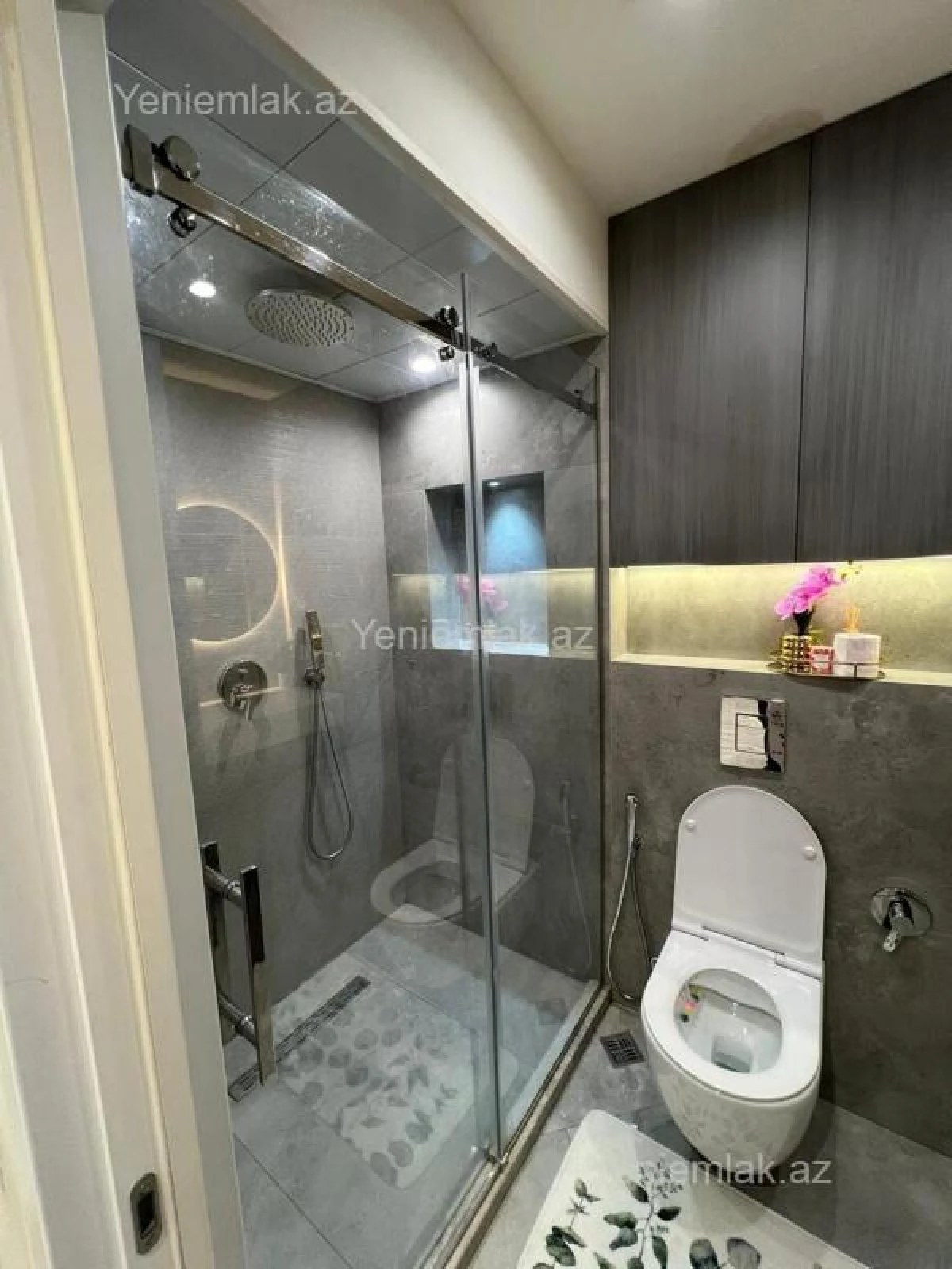 Satılır 4 otaqlı köhnə tikili 120 m²