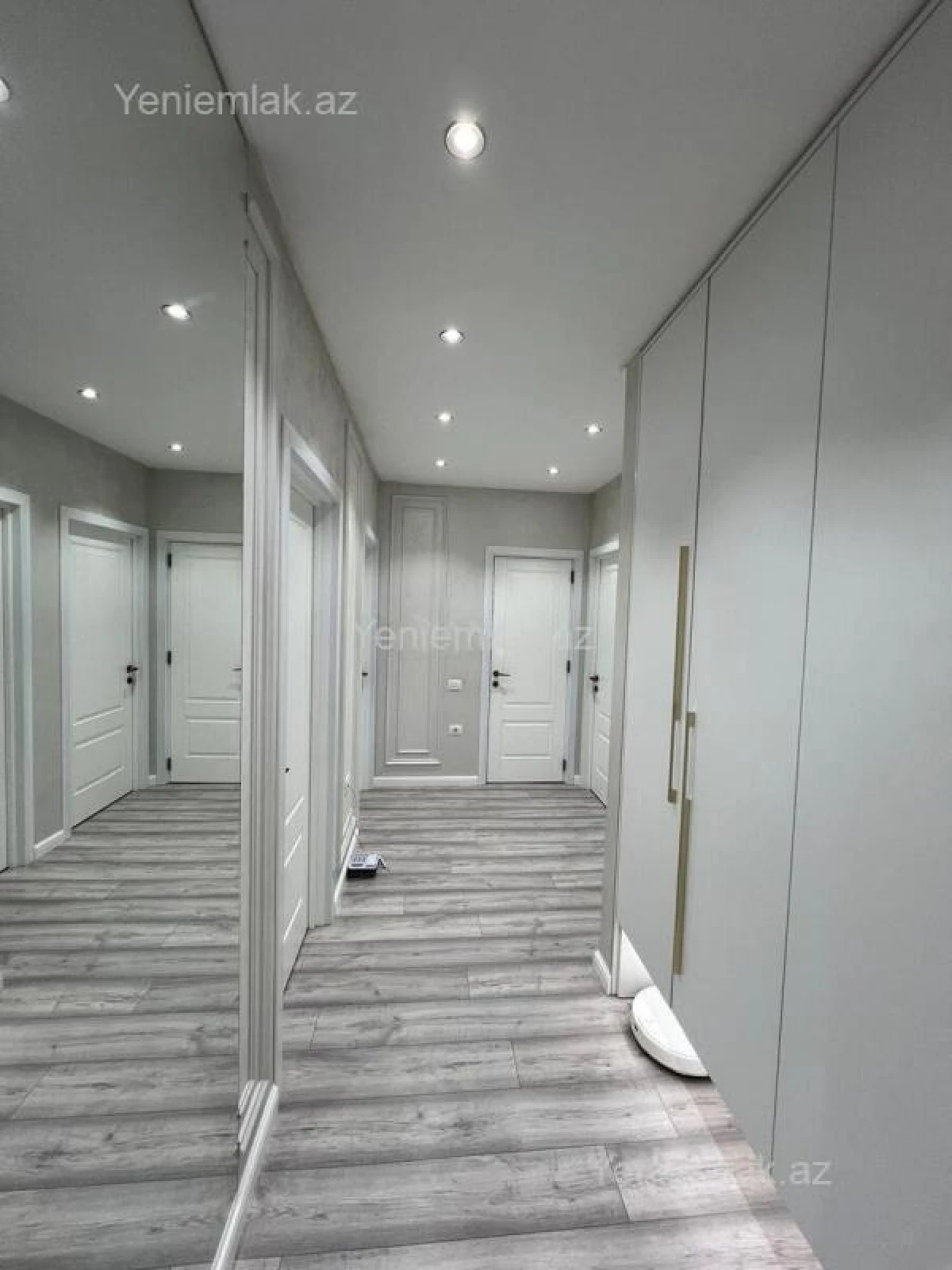 Satılır 4 otaqlı köhnə tikili 120 m²