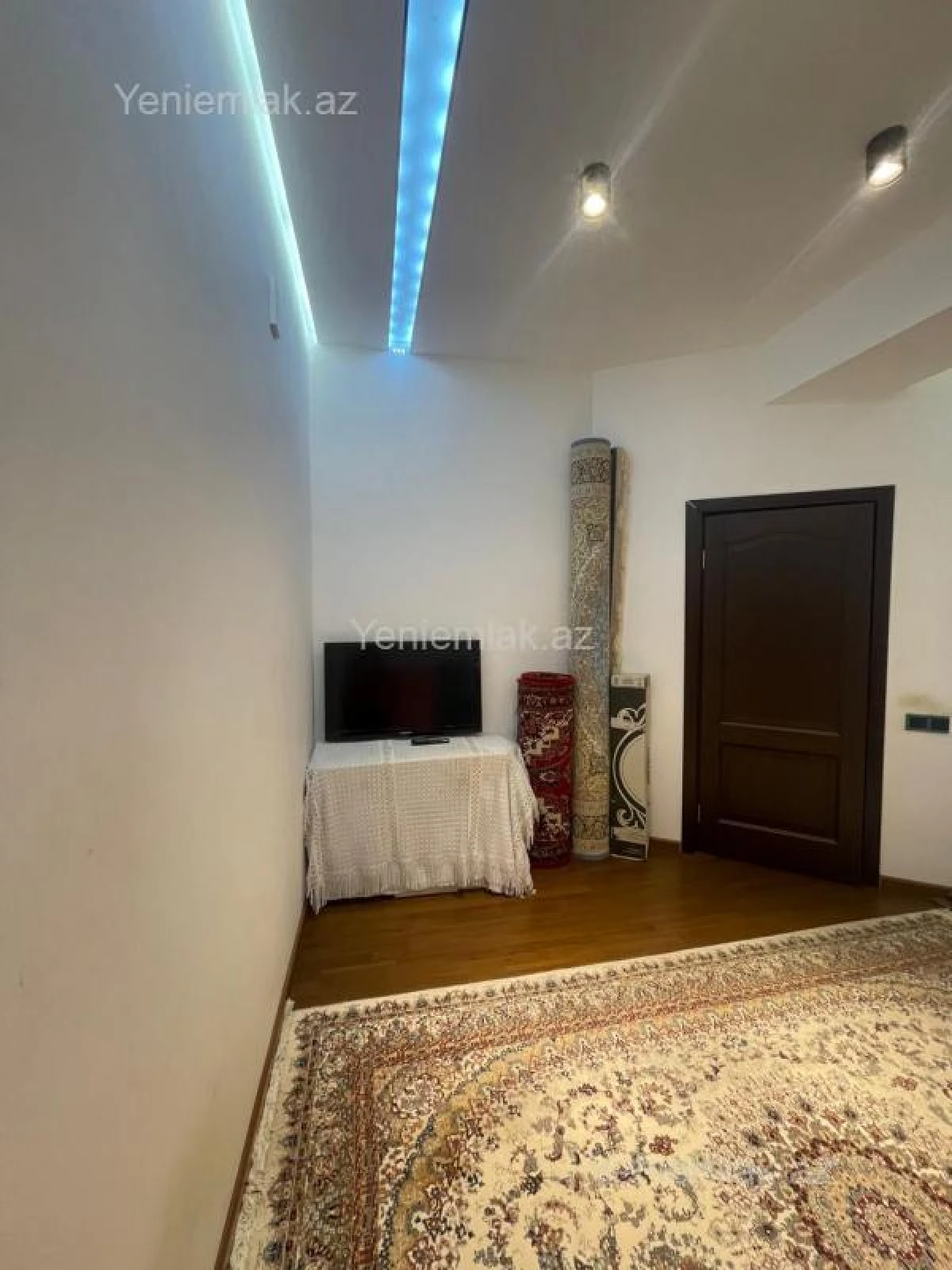 Satılır 3 otaqlı yeni tikili 85 m²
