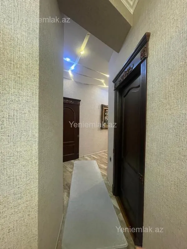 Satılır 3 otaqlı yeni tikili 85 m²